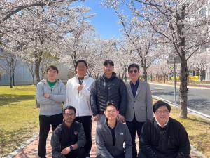 2025-04-10 연구실 단체 사진 이미지